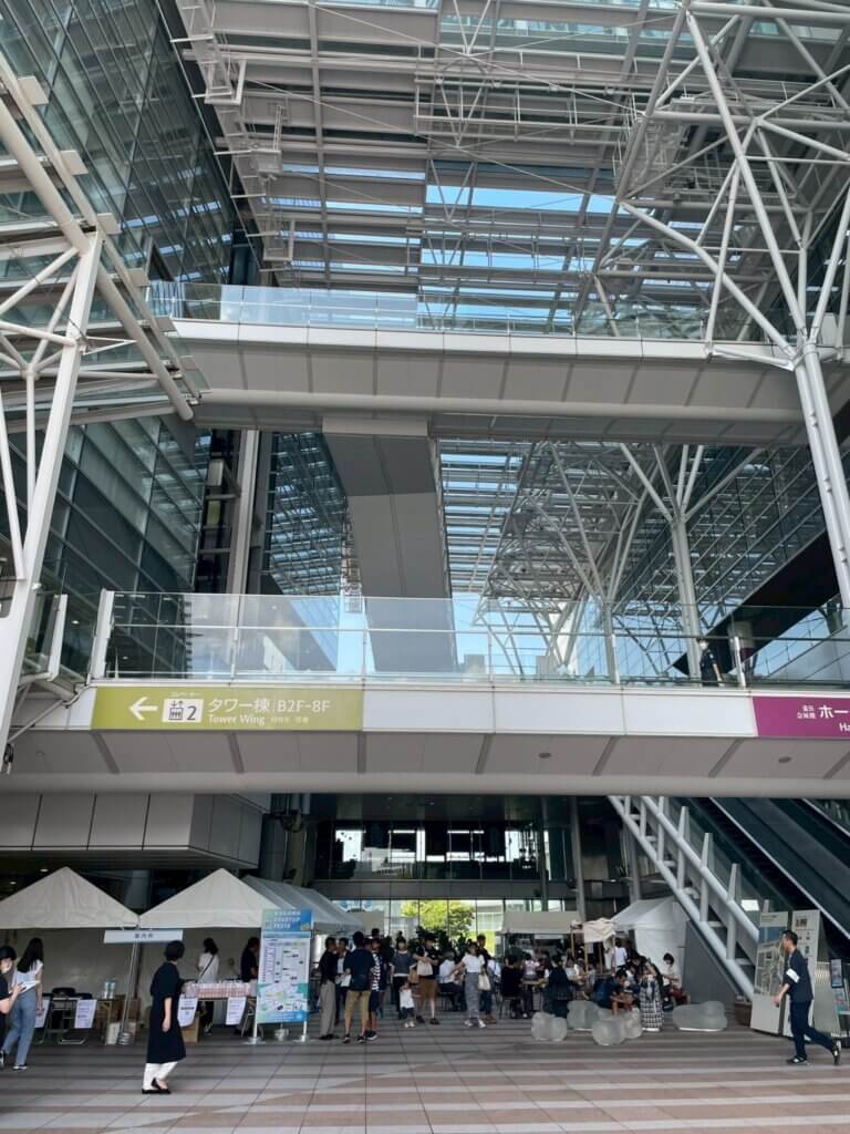 会場のサンポート高松　高松シンボルタワー