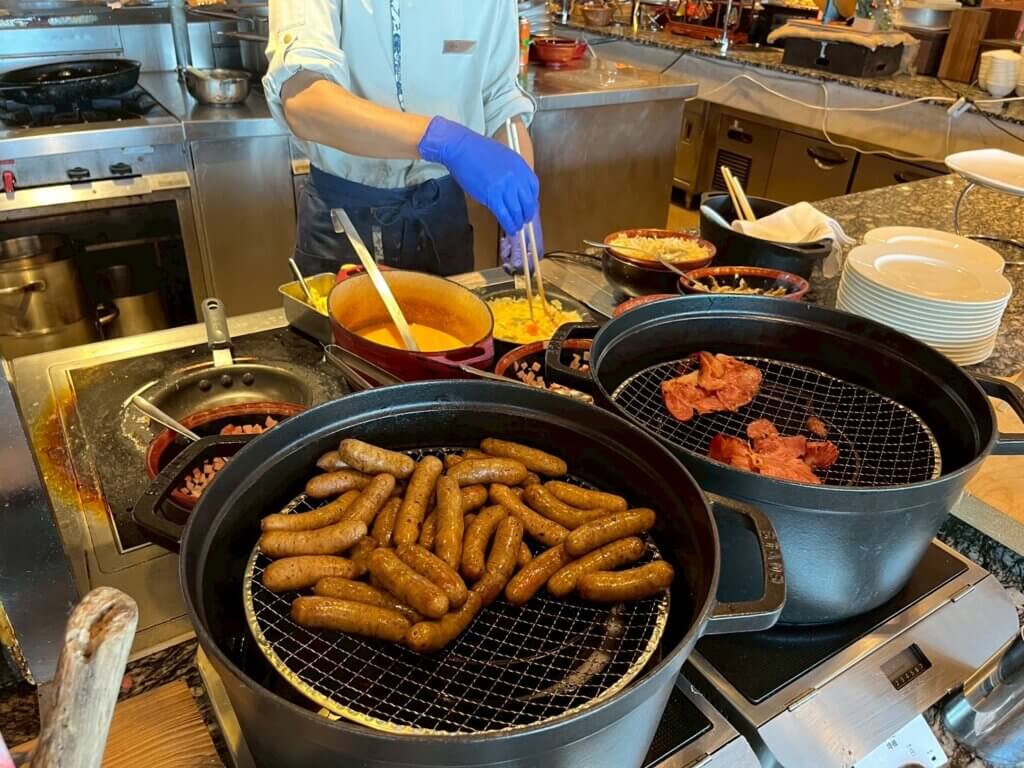 朝食のオムレツは美味