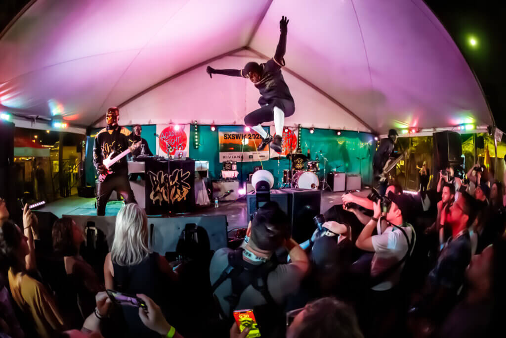 SXSW 2025、ホテル・ベガス野外ステージでのBlack Gold（3月13日）