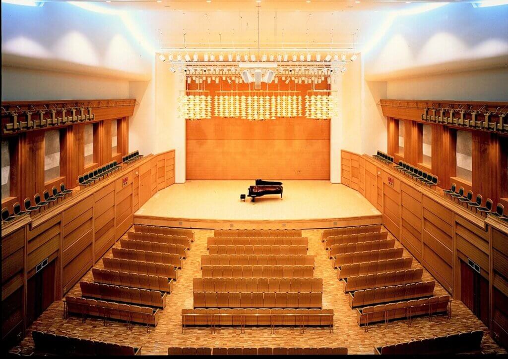 大雪クリスタルホール