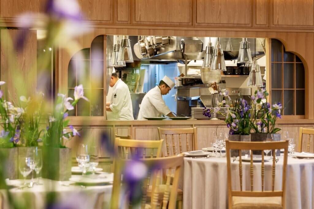 THE HIGASHIYAMA CLUB by HAPPO-EN