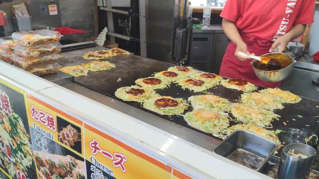 ランチミッションで「キャベツ焼き」をいただきます！（テストの時の写真です）