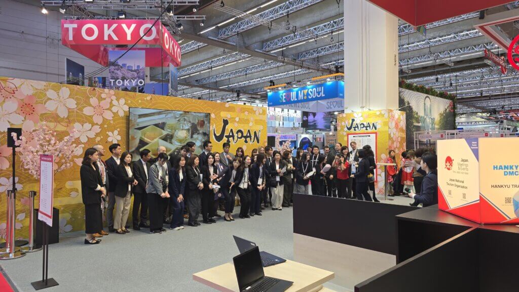 ジャパン・パビリオン（F400）。JNTOの旗印のもと21団体が集結した