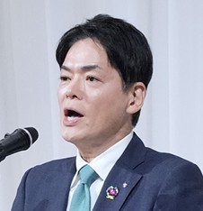 山中竹春　横浜市長