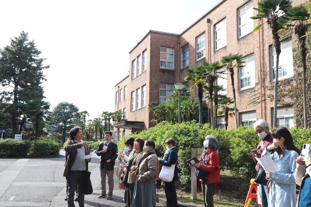 「ガイドツアー」の様子(2025年)