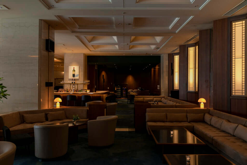 one station hotel kumamoto ロビーバー