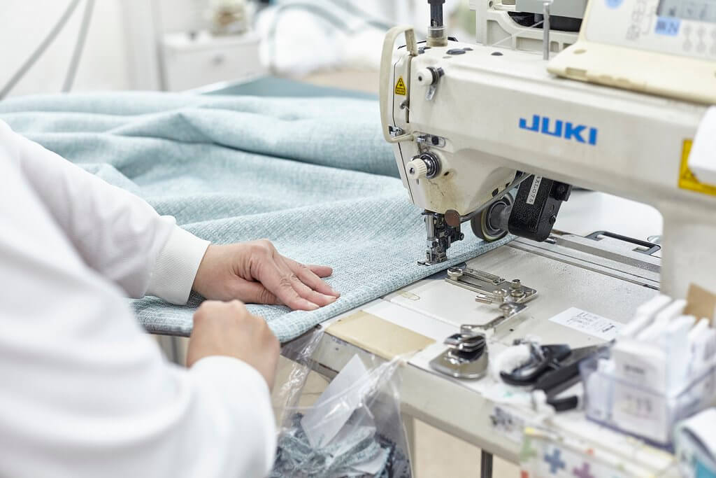 インテリックスの縫製工程